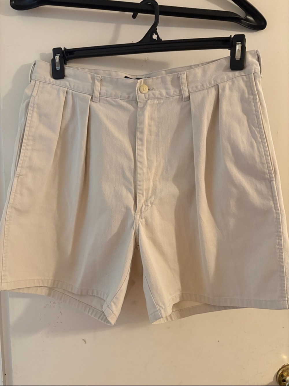 Polo by Ralph Lauren Men's Off-White pleated Front Pleated Shorts